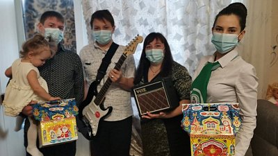 Полпред президента в УрФО принял участие в «Елке желаний»