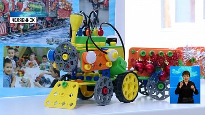 Дед Мороз изучил проекты инженеров