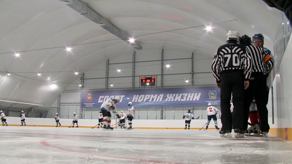 В Миассе открылся новый хоккейный модуль