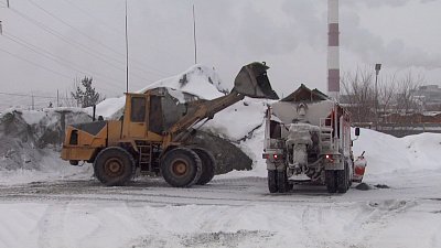 В Миассе проходит чистка дорог после снегопада