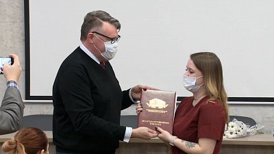 В Миассе вручили квартиры медработникам