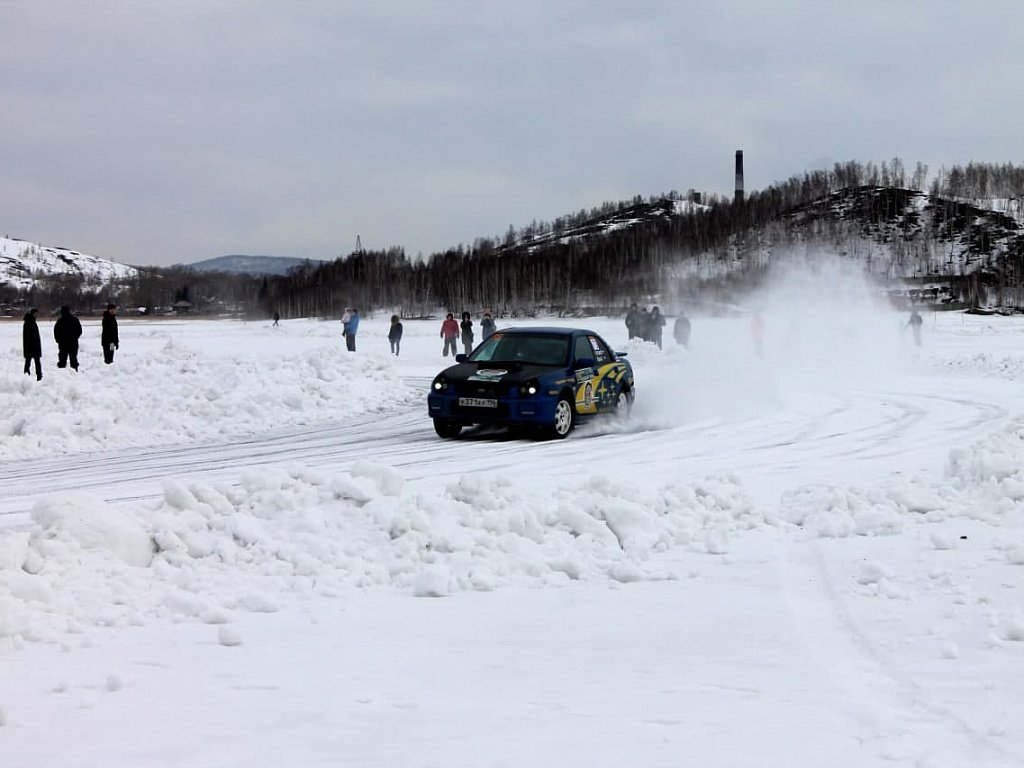 пермь гонки на льду опель. автогонки на льду швеция. автогонки электромобили по льду. ледовые кольцевые автогонки видео амурская область. гонки на машинах на льду карабаш третий этап конкурса 2021 в феврале.