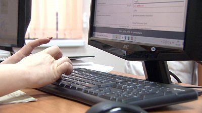 Родители дошкольников учатся заполнять заявление