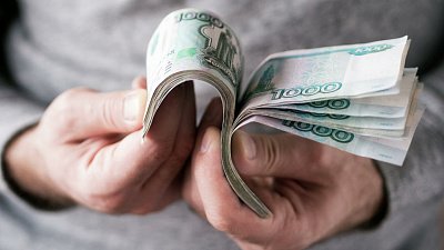Зарплаты жителей Челябинской области увеличились почти на 3%