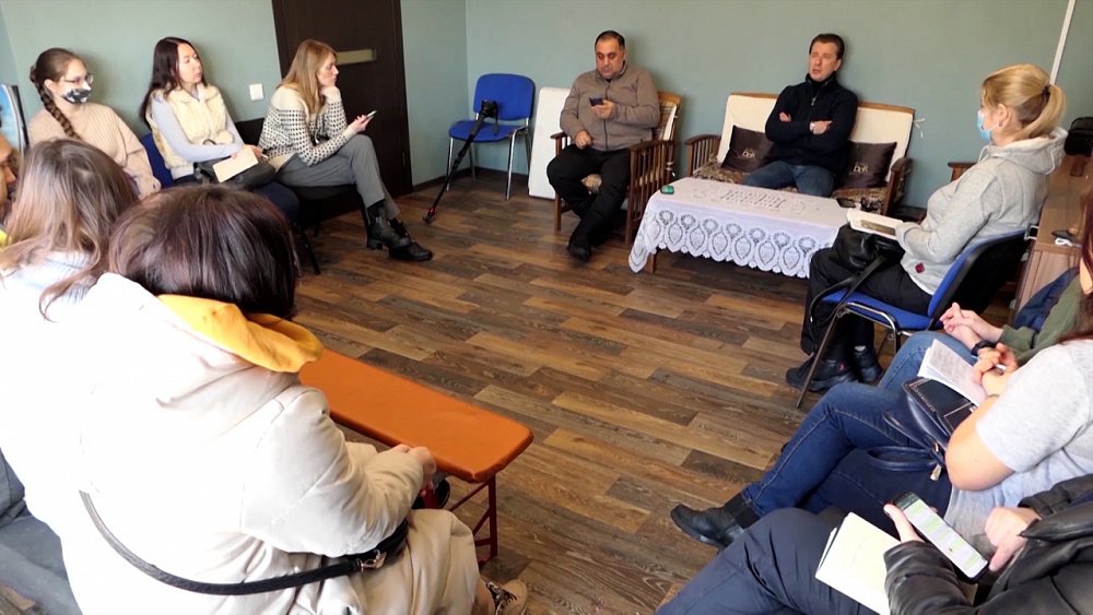 Депутат Госдумы посетил «Школу зооволонтёра»