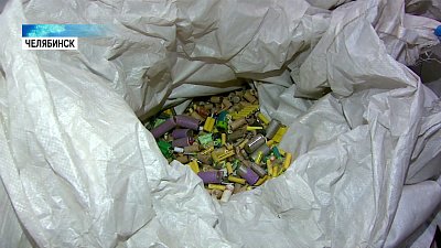 В Челябинск привезли 10,5 тонн батареек