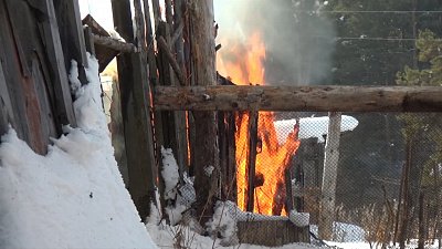 В Златоусте загорелся дом