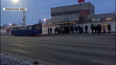 Из-за аварии на троллейбусных линиях образовалась пробка