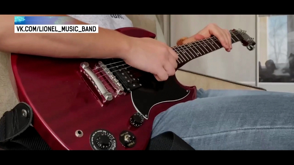 Челябинские музыканты сняли клип на железнодорожном вокзале