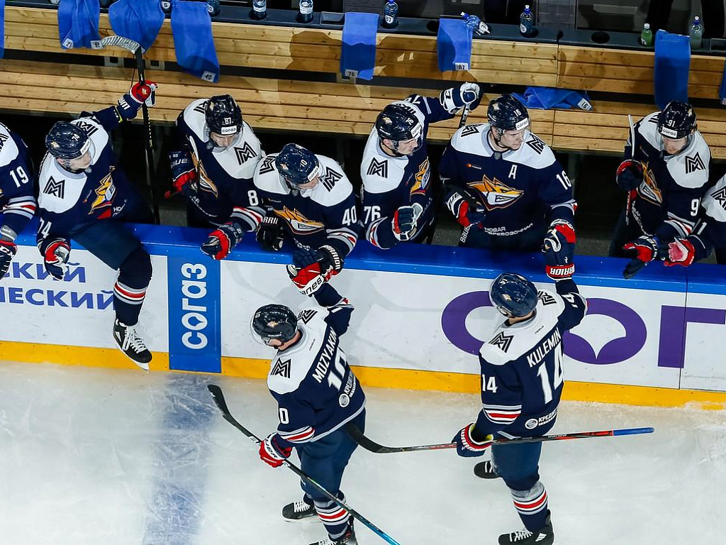 Спорт хоккей металлург. АК Барс Металлург. АК Барс Металлург картинки. Магнитка Барса счёт.