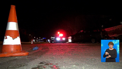 Легковушка влетела в стену, водитель погиб