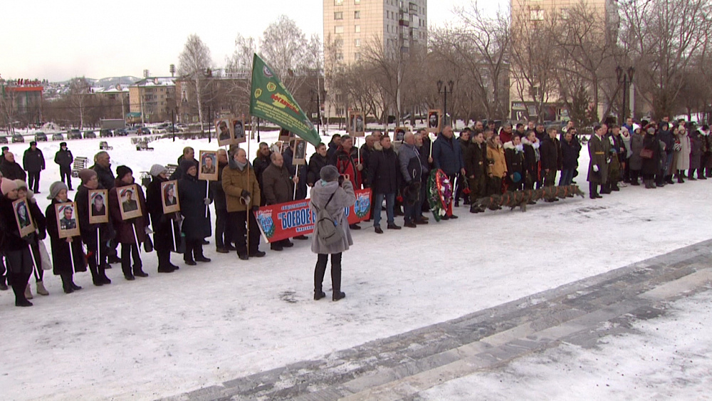 В Миассе провели митинг в память о погибших военнослужащих