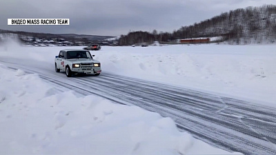 Миасцы принимают участие в гонках на льду