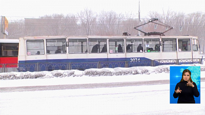 Пассажир трамвая обстрелял подростков