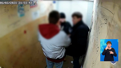 Подростки попались на курении в лифте