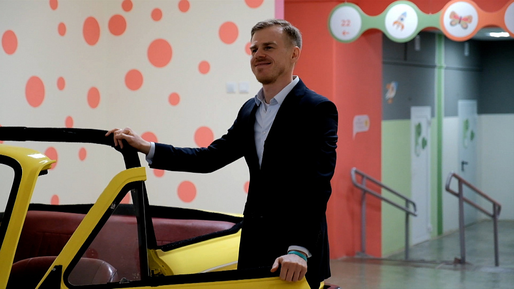 Из СССР в Европу: как изменилась поликлиника № 8 под руководством Антона Рыжего