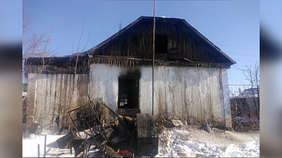 Мужчина заживо сгорел в частном доме