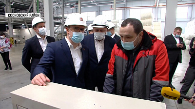 Губернатор посетил индустриальный парк