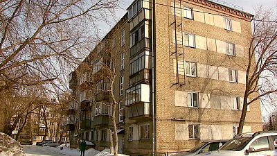 Влюблённая пара выпала из окна