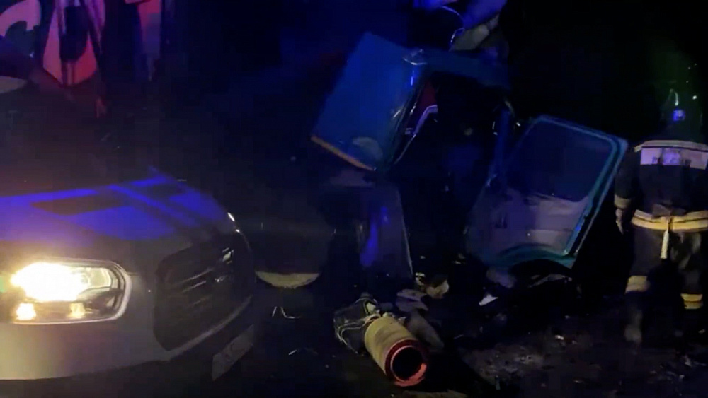 Автобус с туристами попал в смертельное ДТП