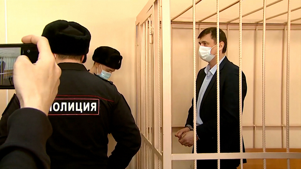 Вице-мэра Олега Извекова оставили в СИЗО