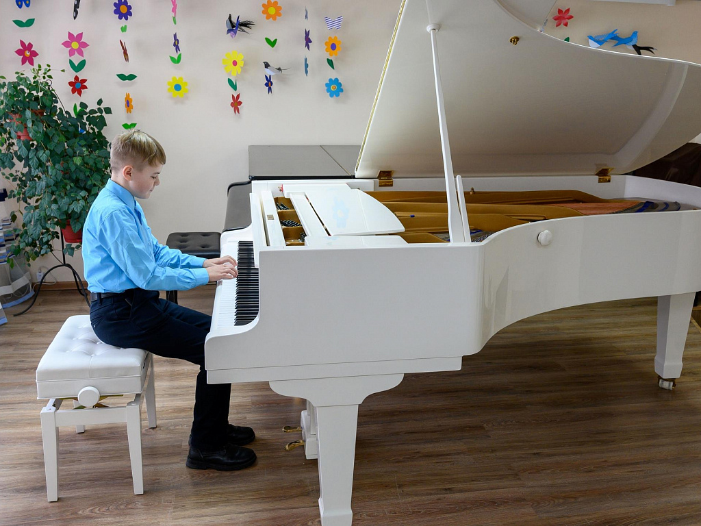 Дши сатка. Директор 5 школы сатка. Школа искусств 1 сатка. «детская школа искусств №8» оренбург. Сатка население.