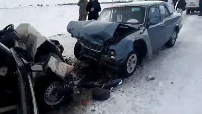 В лобовом ДТП погибли два человека