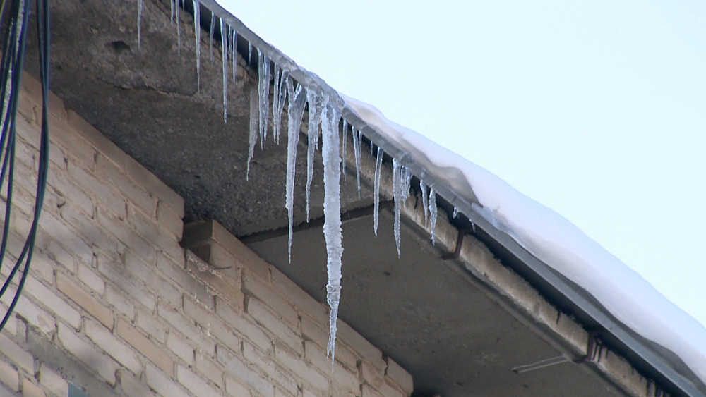 В Миассе проходит рейд по уборке снега