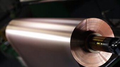 Завод в Кыштыме отгрузил первую в России партию медной электролитической фольги