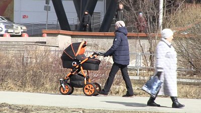 Многодетные мамы могут досрочно выйти на пенсию